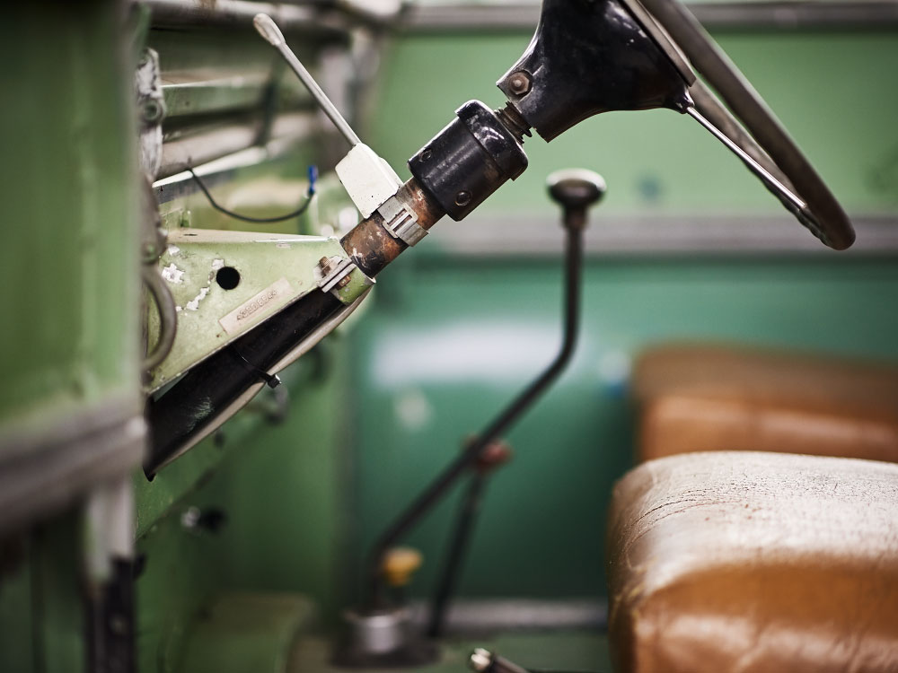 stories Land Rover, Reborn photography